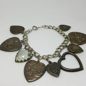 Hearts charm bracelet.